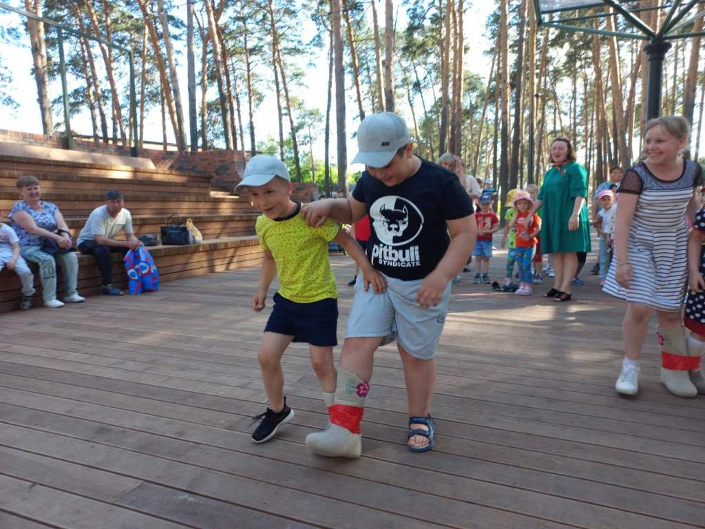 IMG-aaa9253f9a5ce94e2507bca19b87ffca-V.jpg