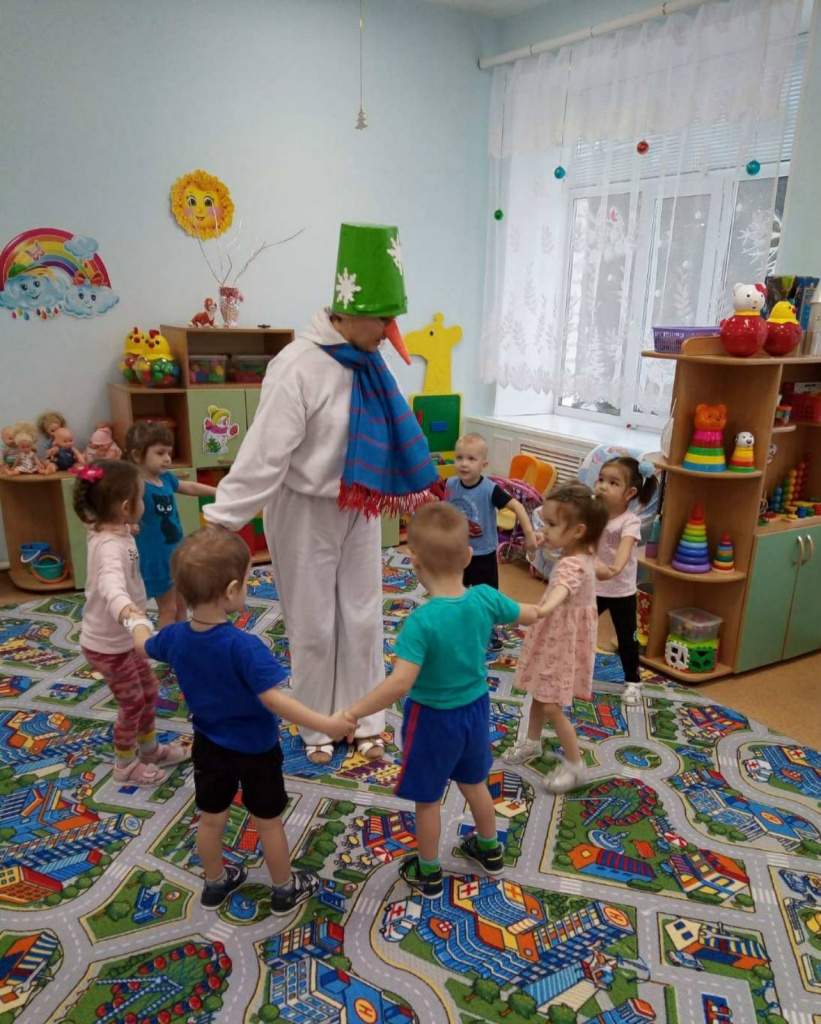 9-Каравай и снеговик.jpg
