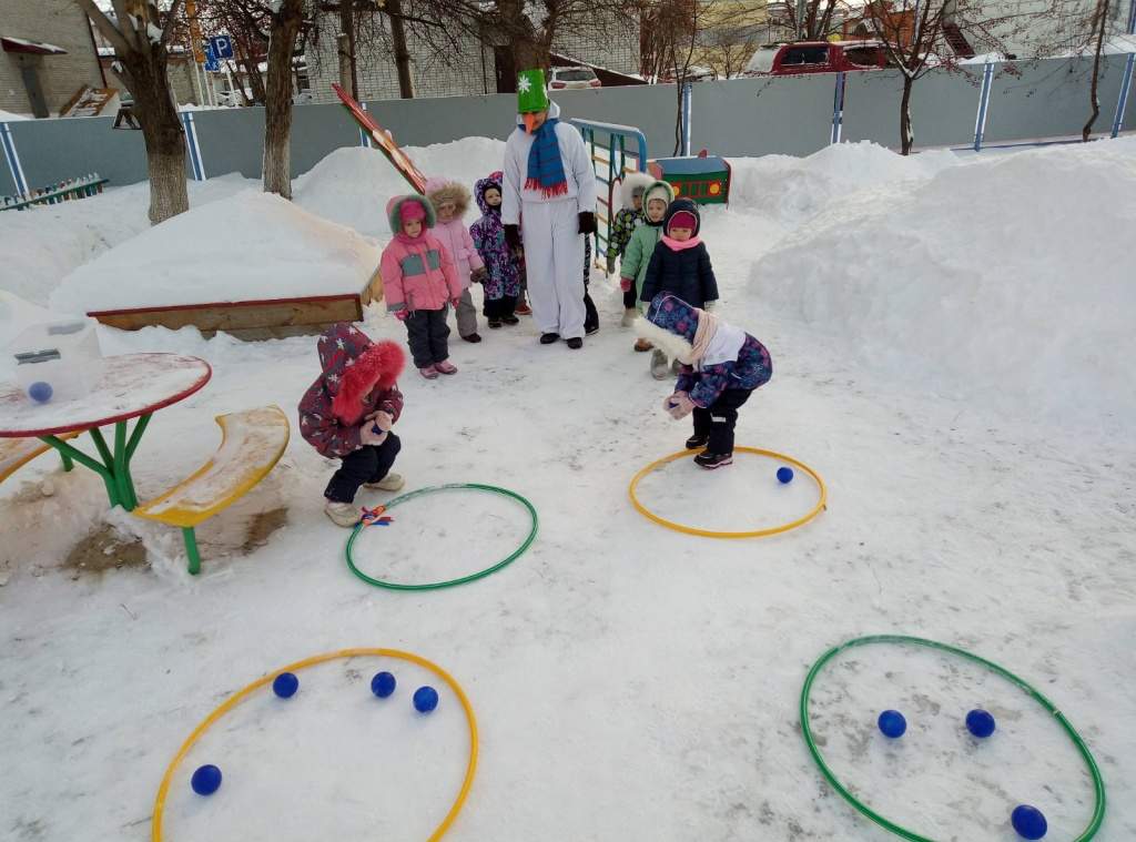 4-Игра-снежки.jpg